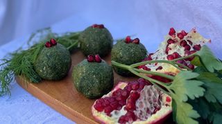 Spinaci con salsa di noci