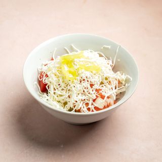 Srpska salata sa sirom