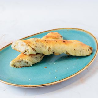 Štapovi masline i bosiljak