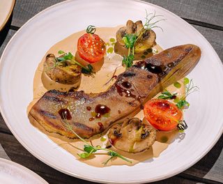 Steak de limba de Vitel cu sos de piper