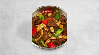 Stir-fried beef with mushrooms