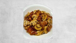 Stir-fried chicken with vegetables