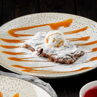 Strudel cu mere, nuci si scortisoara