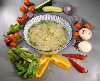 Суп лапша с курицей (400мл)