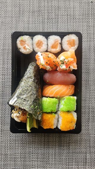T516 - Sushi Misto com Temaki