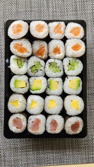 T524 - Maki Misto com Queijo