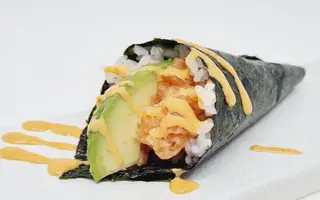 T2.Temaki spicy sake