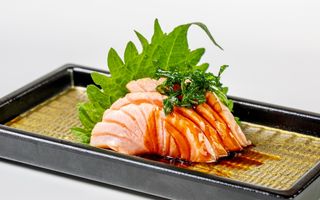Tk1. Tataki salmon