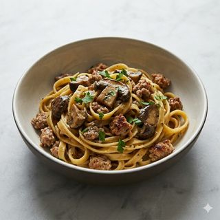 Tagliatelle porcini e salsiccia
