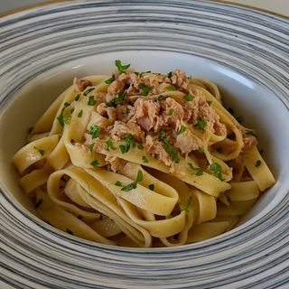 Tagliatelle with tuna