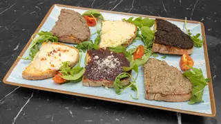 Tagliere di crostini toscani
