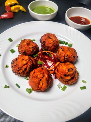 Momo Tandoori