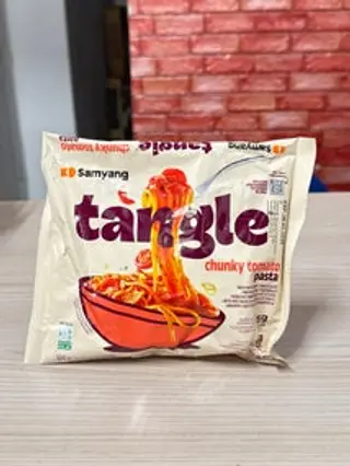 Tangle chunky tomato pasta