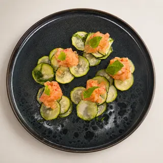 Tartar gamberi Rossi e scapece di zucchine
