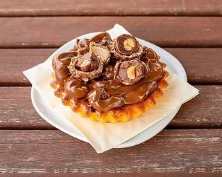 Tarte de Nata com Recheio de Ferrero Rocher