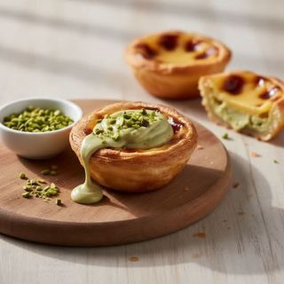 Tarte de Nata com Recheio de Pistachio