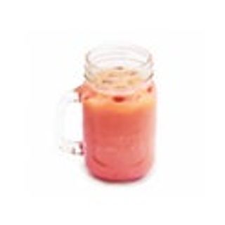 Tè e latte con rosa salata