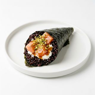 Temaki black salmon