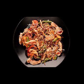 Теплий WOK салат зі свининою (240г)