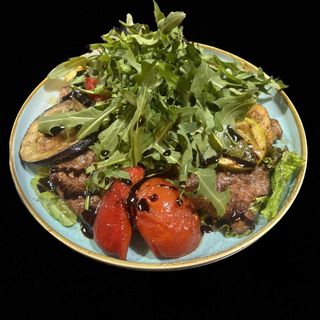 Теплый салат с овощами гриль (270г)