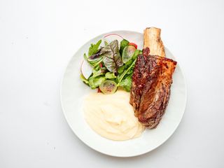 Томлёные говяжьи рёбра (500г)