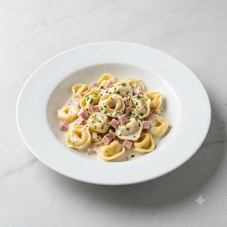 Tortellini panna, prosciutto e prezzemolo