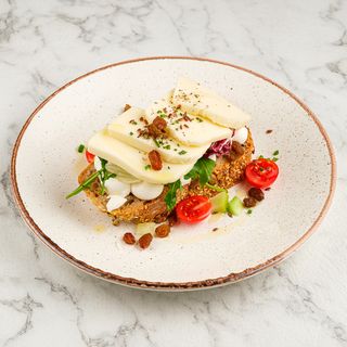 Svježi tost mozzarella