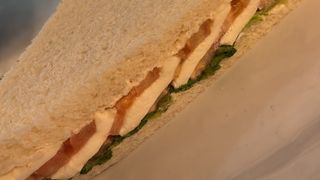 Tramezzini pomodoro e mozzarella
