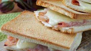 Tramezzini prosciutto cotto e formaggio