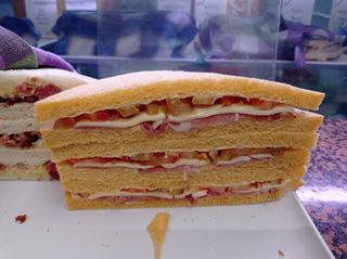 Tramezzino speck, pomodori, mozzarella e maionese