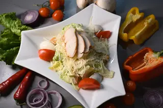 Цезарь с курицей (250г)