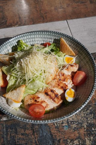 Цезарь с курицей (200г)