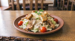 Цезарь с курицей (280г)