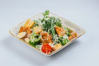 Цезарь с курицей (250г)