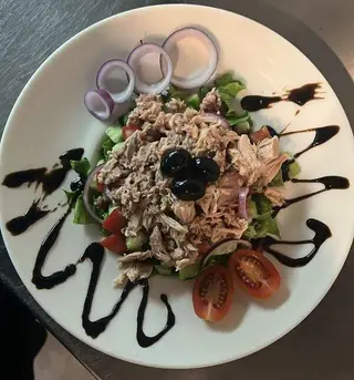 Tuna salata