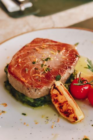Tuna steak