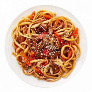 Удон с говядиной (340г)