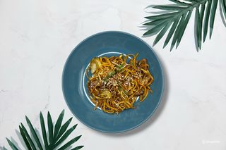 Удон с говядиной (300г)