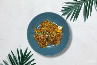 Удон с курицей (300г)