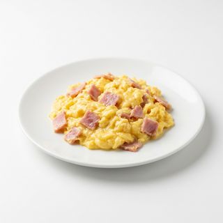Uova strapazzate con prosciutto cotto