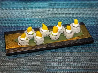 Uramaki fruit roll