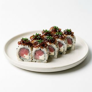 Uramaki red onion