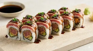 Uramaki truffle tuna