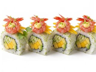 Uramaki amaebi mango roll