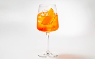 V70. Aperol spritz