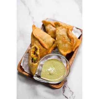 Vegetable samosas