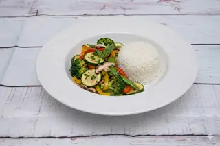 Verdure saltate e riso bianco