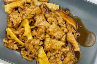 Vitello funghi e bambù（双冬牛肉）