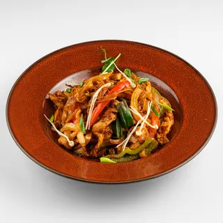 Wok s piletinom