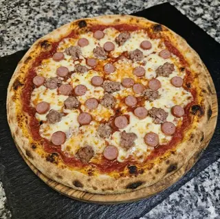 Würstel e salsiccia